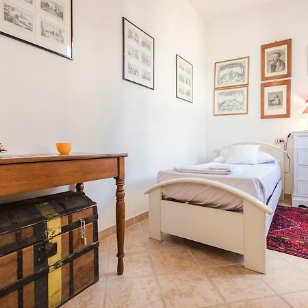 Lupari Apartment, Palazzo Storico Sotto Le Due Torri Болонья Экстерьер фото