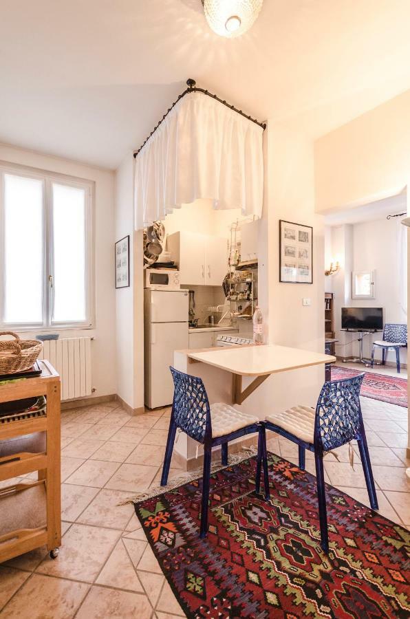 Lupari Apartment, Palazzo Storico Sotto Le Due Torri Болонья Экстерьер фото
